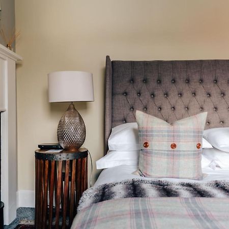 Luxury Inverness Central Apartment Private Parking Bagian luar foto