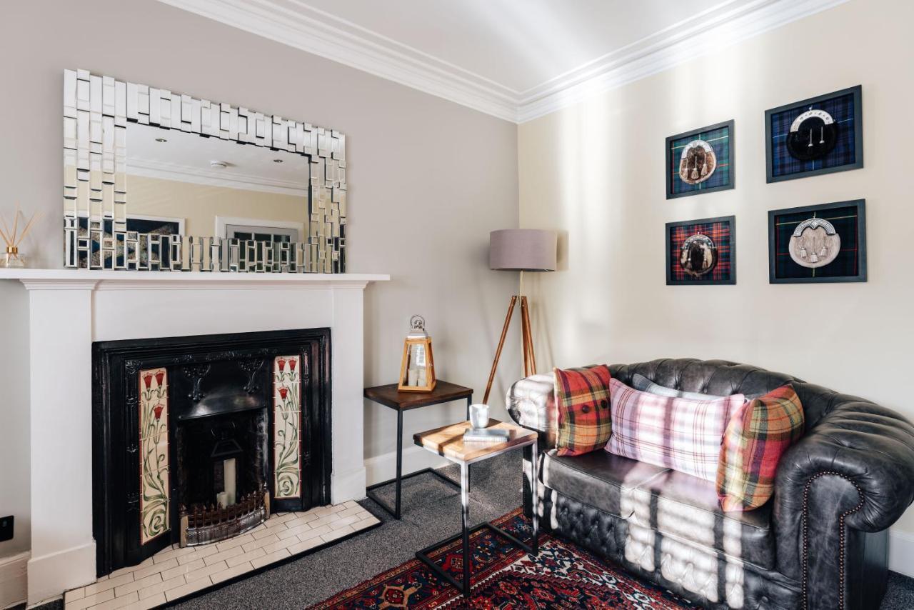 Luxury Inverness Central Apartment Private Parking Bagian luar foto