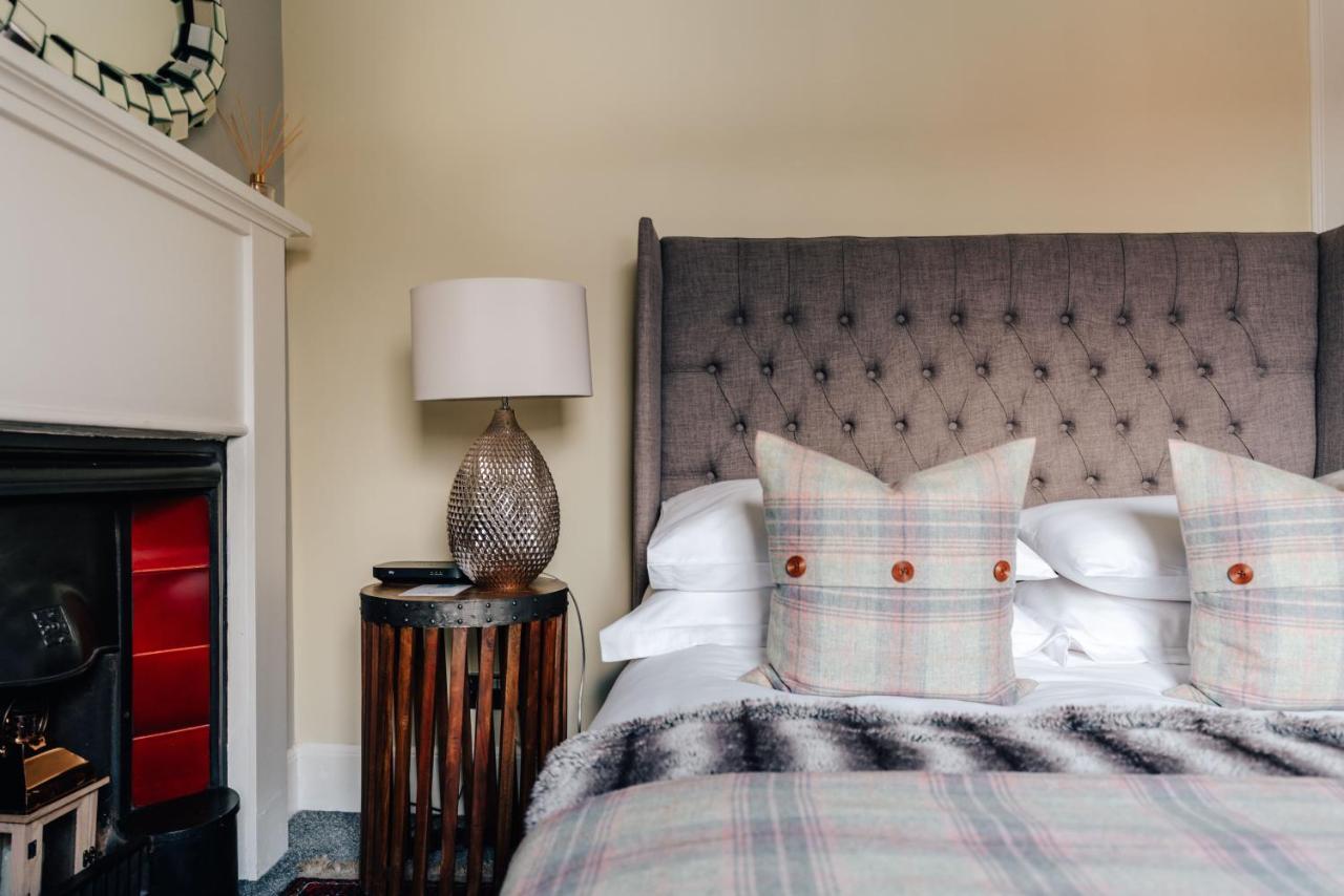 Luxury Inverness Central Apartment Private Parking Bagian luar foto